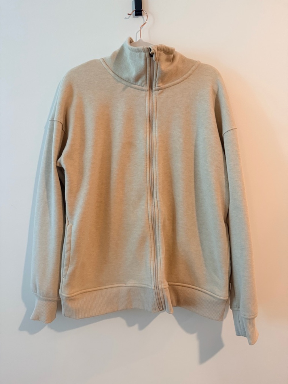 Mondetta Cream and Navy Pullover Sweatshirt